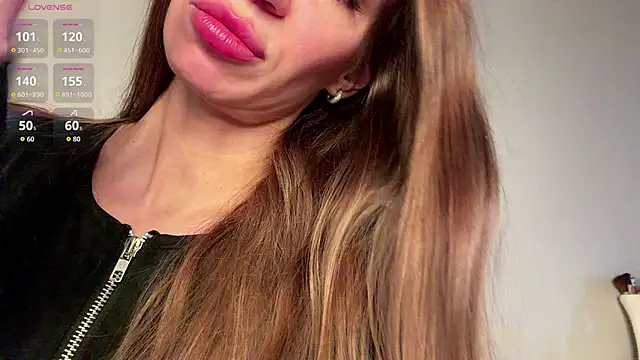 OdetteTrentinella online show from 05/13/26, 06:11