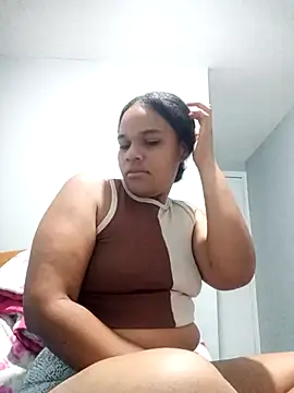 Snapshot of sexybronwgirl chatting on 04/02/26, 09:51 sexybronwgirl online show from 04/02/26, 09:51