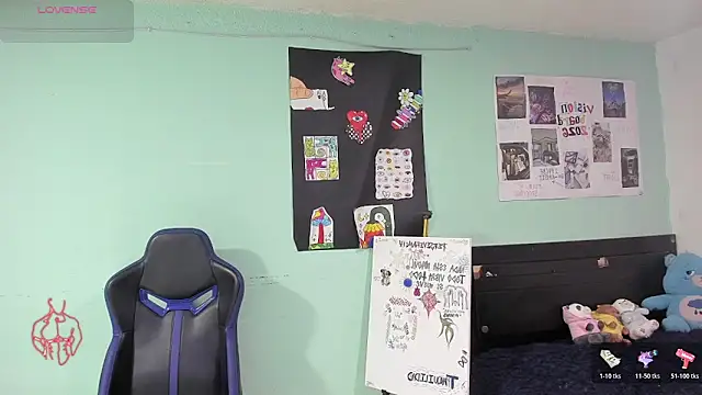 TYLERhHOT2005 online show from 05/18/26, 01:17
