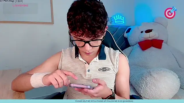 Snapshot of niico_prince chatting on 04/16/26, 08:31 niico prince online show from 04/16/26, 08:31