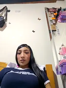 Snapshot of yvonne_1998 chatting on 03/30/26, 06:20 yvonne 1998 online show from 03/30/26, 06:20