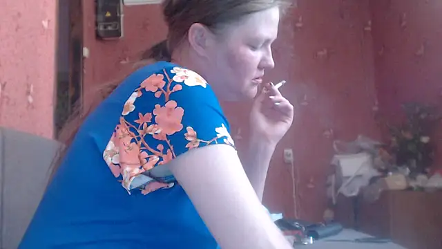 Snapshot of CharleyReid chatting on 06/07/26, 11:58 CharleyReid online show from 06/07/26, 11:58