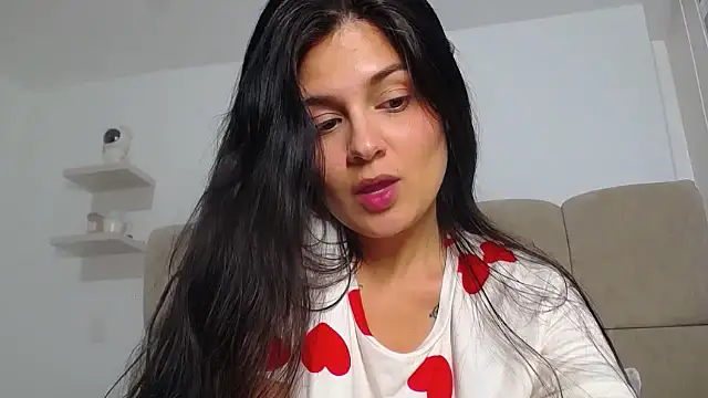Snapshot of SofiaBanks_ chatting on 04/16/26, 10:01 SofiaBanks online show from 04/16/26, 10:01