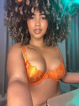 Snapshot of Kendra_curly chatting on 07/11/26, 10:33 Kendra curly online show from 07/11/26, 10:33