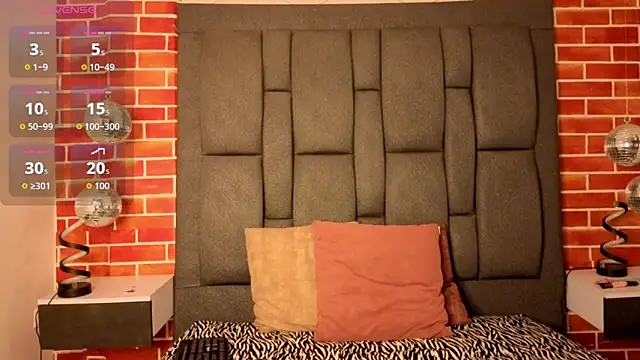 Snapshot of luxuryheavenn chatting on 03/30/26, 08:32 luxuryheavenn online show from 03/30/26, 08:32