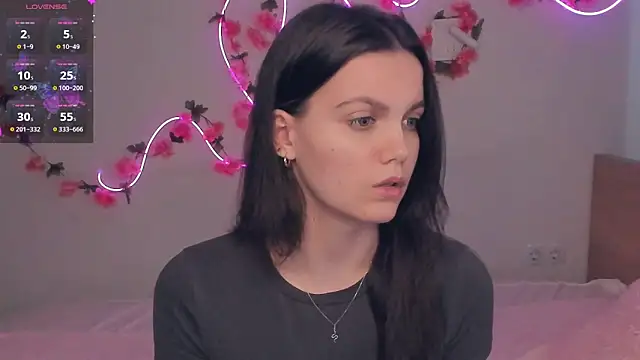 JuliannPaysour online show from 05/14/26, 07:37