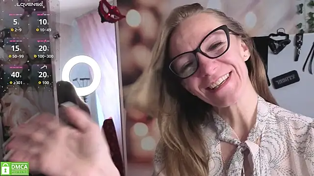 jesica mooonn online show from 05/11/26, 03:23