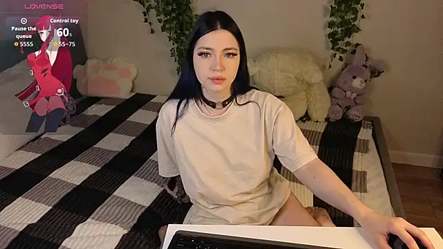 Snapshot of honey_cherrry chatting on 06/21/26, 12:57 honey cherrry online show from 06/21/26, 12:57