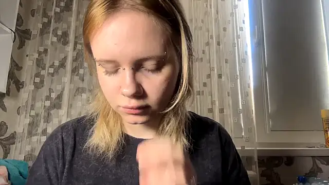 KrystenHoye online show from 03/27/26, 08:26