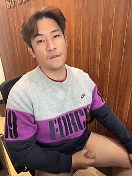 Snapshot of Titanryu chatting on 06/15/26, 04:25 Titanryu online show from 06/15/26, 04:25