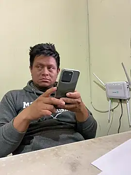 Luis-Armando online show from 04/16/26, 04:19