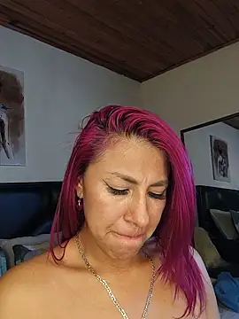 Snapshot of tatianabelli chatting on 06/14/26, 02:24 tatianabelli online show from 06/14/26, 02:24