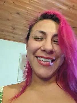 Snapshot of tatianabelli chatting on 07/05/26, 09:44 tatianabelli online show from 07/05/26, 09:44