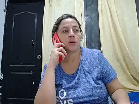 Snapshot of allison_maxtattoo_ chatting on 04/15/26, 10:22 allison maxtattoo online show from 04/15/26, 10:22