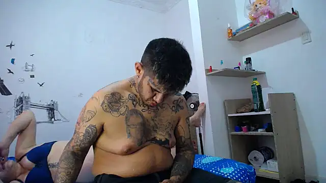 Snapshot of allison_maxtattoo_ chatting on 04/30/26, 08:57 allison maxtattoo online show from 04/30/26, 08:57