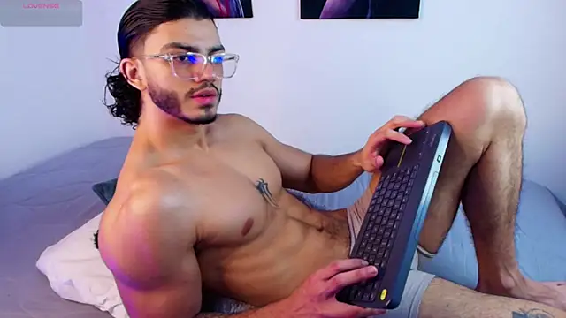 Snapshot of IamAxel03 chatting on 06/03/26, 08:36 IamAxel03 online show from 06/03/26, 08:36