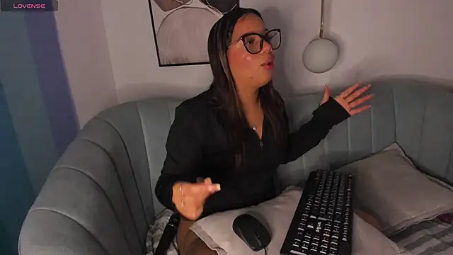 ZaraBlazze  online show from 06/01/26, 12:51