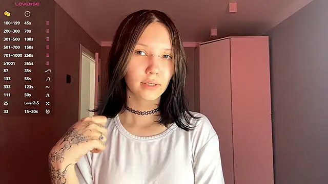 AmeliaMiotii online show from 04/26/26, 11:08