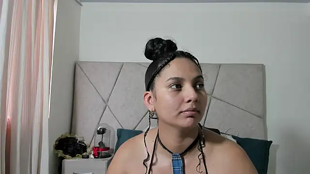 Snapshot of VeraBellucci chatting on 06/18/26, 11:25 VeraBellucci online show from 06/18/26, 11:25