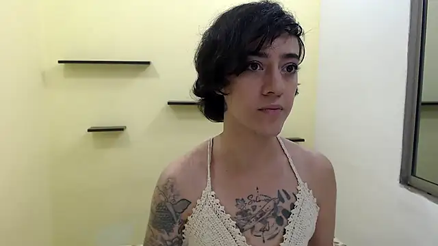 romina white18 online show from 04/25/26, 12:35