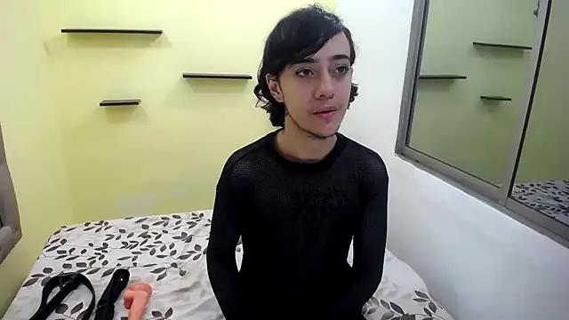 romina white18 online show from 05/13/26, 06:44