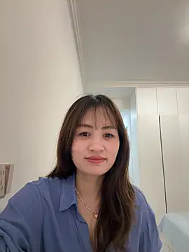 Snapshot of Yang_218 chatting on 04/15/26, 05:14 Yang 218 online show from 04/15/26, 05:14