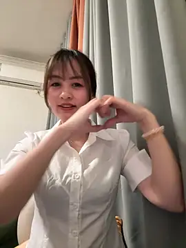 Snapshot of Yang_218 chatting on 04/25/26, 09:23 Yang 218 online show from 04/25/26, 09:23