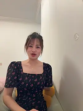 Snapshot of Yang_218 chatting on 05/03/26, 02:01 Yang 218 online show from 05/03/26, 02:01