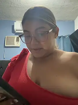 Snapshot of C1N09 chatting on 05/11/26, 06:19 C1N09 online show from 05/11/26, 06:19