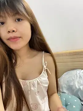 Snapshot of -Vaci- chatting on 04/22/26, 02:40 -Vaci- online show from 04/22/26, 02:40