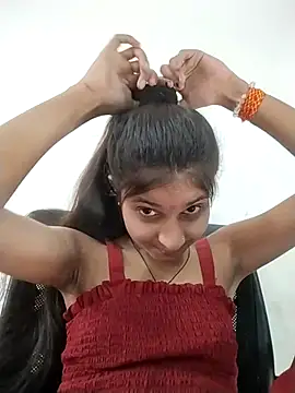 Snapshot of TANU01990 chatting on 04/17/26, 04:04 TANU01990 online show from 04/17/26, 04:04