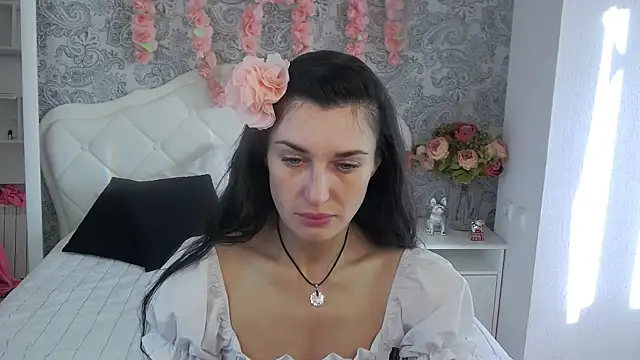 Snapshot of AriannaCruise chatting on 04/06/26, 03:48 AriannaCruise online show from 04/06/26, 03:48