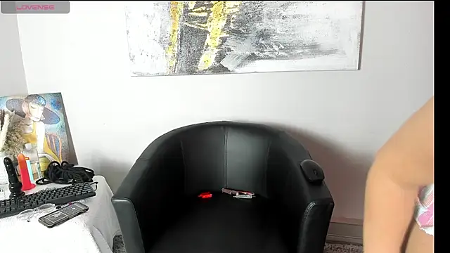 ZoeBrownn online show from 04/24/26, 12:02