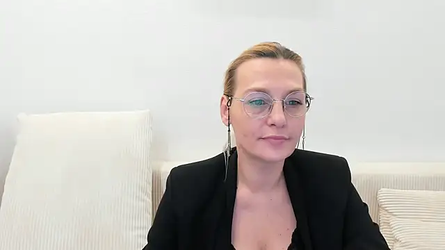 OeigesMik online show from 04/03/26, 07:39