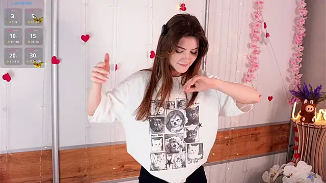 CherlyGuss online show from 06/22/26, 03:25