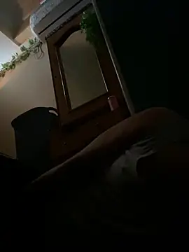 9inchesHire online show from 04/17/26, 02:47