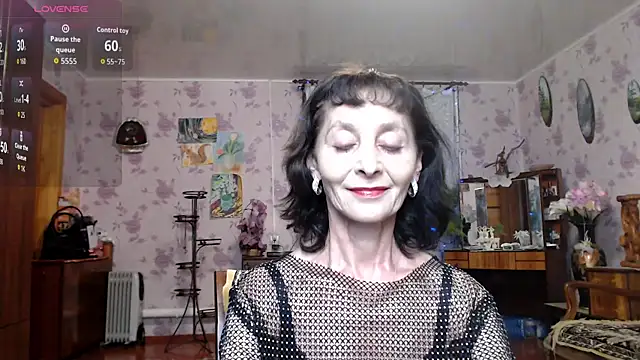 Snapshot of Shooting-Star- chatting on 04/13/26, 05:51 Shooting-Star- online show from 04/13/26, 05:51