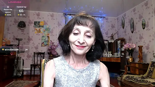 Snapshot of Shooting-Star- chatting on 04/29/26, 06:25 Shooting-Star- online show from 04/29/26, 06:25