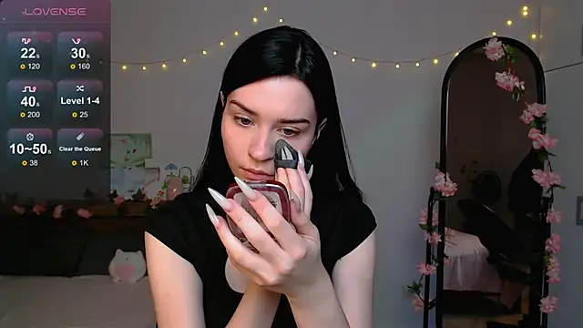 Snapshot of Tina_Charm chatting on 06/20/26, 06:22 Tina Charm online show from 06/20/26, 06:22
