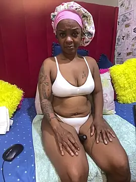 Cherrybootyofjoy86 online show from 03/28/26, 12:43