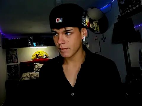 Snapshot of Keff_andrew34 chatting on 04/06/26, 11:22 Keff andrew34 online show from 04/06/26, 11:22