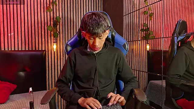 Tommy Fox online show from 04/09/26, 01:16