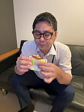 Snapshot of RYUICHI_1919 chatting on 06/25/26, 10:31 RYUICHI 1919 online show from 06/25/26, 10:31