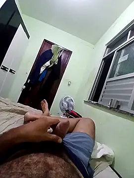 Aecio2029 online show from 04/14/26, 12:27