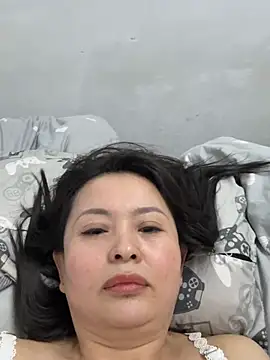 xiaxia-2026 online show from 04/27/26, 02:04