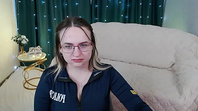 Bella Evansss1 online show from 03/29/26, 06:46