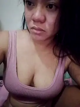 Snapshot of sweety_honey27 chatting on 08/02/26, 09:13 sweety honey27 online show from 08/02/26, 09:13