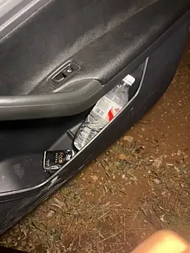 yingzi003 online show from 04/15/26, 12:56