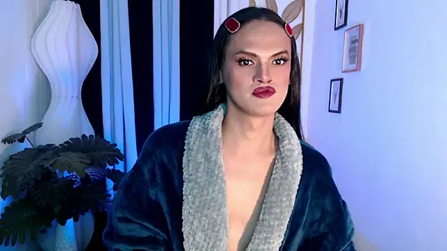 Snapshot of Bella_CiaoX chatting on 05/25/26, 10:16 Bella CiaoX online show from 05/25/26, 10:16