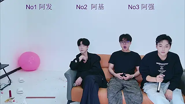 Dkcolo online show from 04/18/26, 10:19